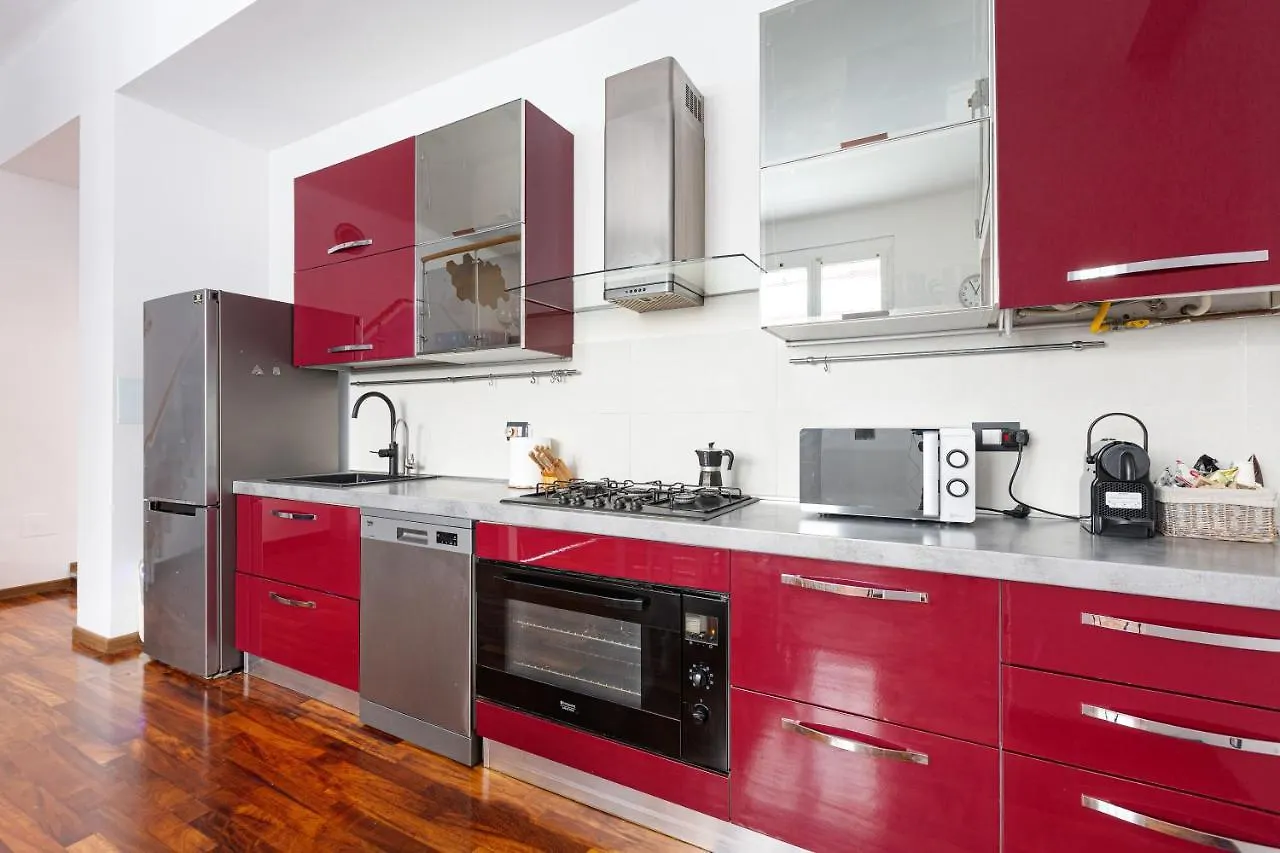 Apartment Cosy Apt Nearby Piazza Insubria! Book Now! Milan Italy