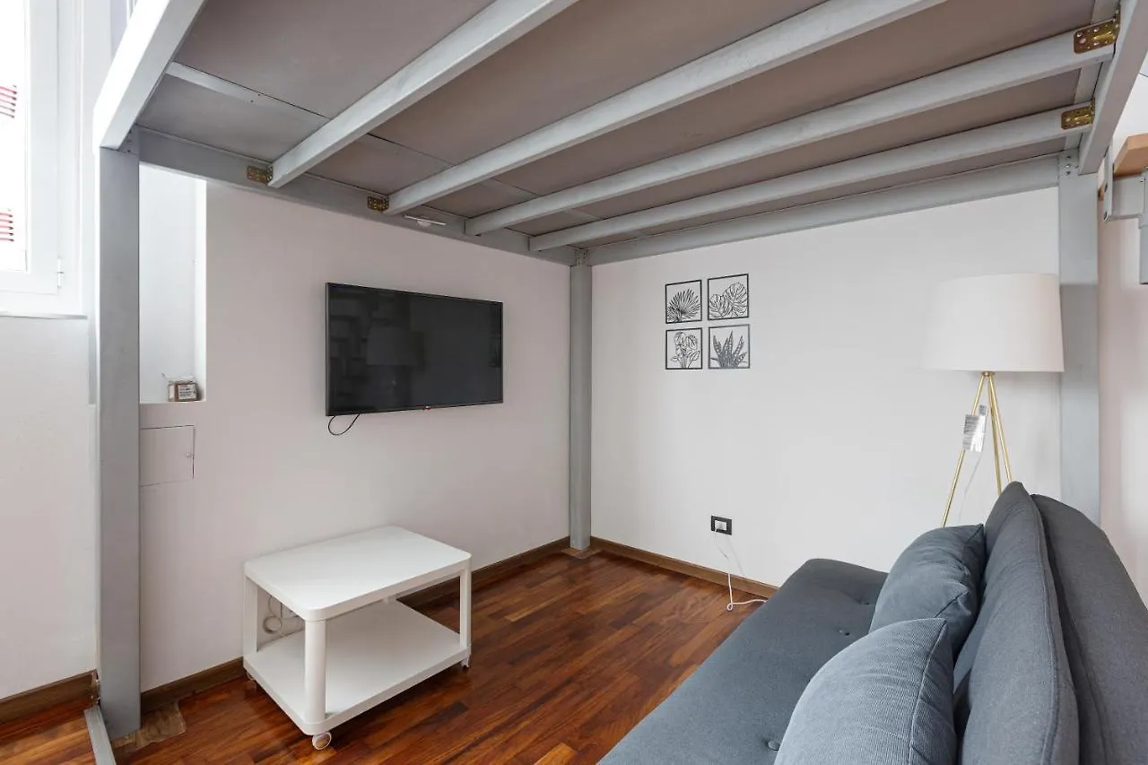 Cosy Apt Nearby Piazza Insubria! Book Now! Milan Italy