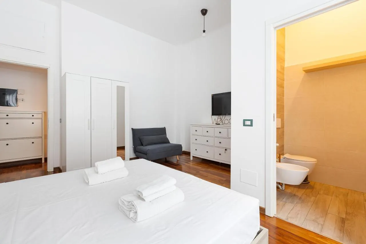 Cosy Apt Nearby Piazza Insubria! Book Now! Milan Apartment