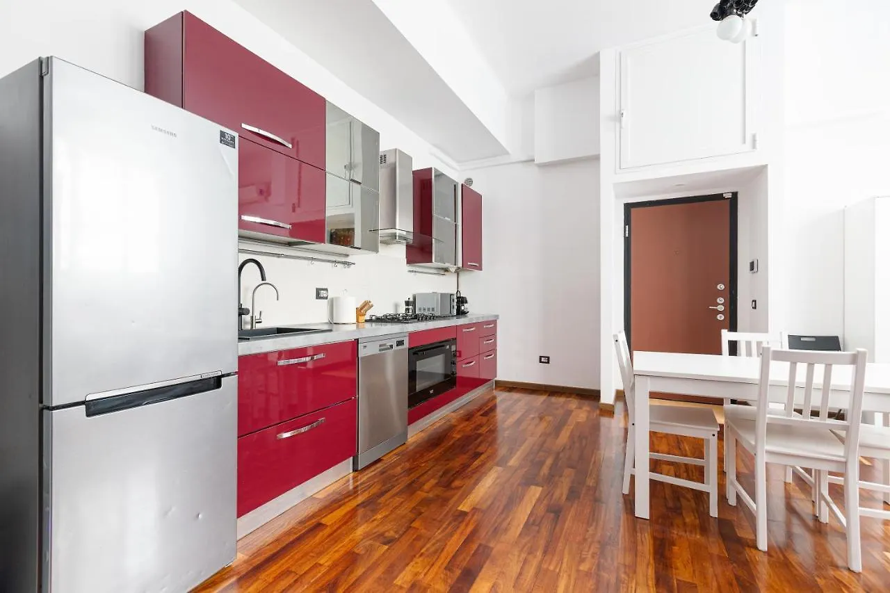 Cosy Apt Nearby Piazza Insubria! Book Now! Milan
