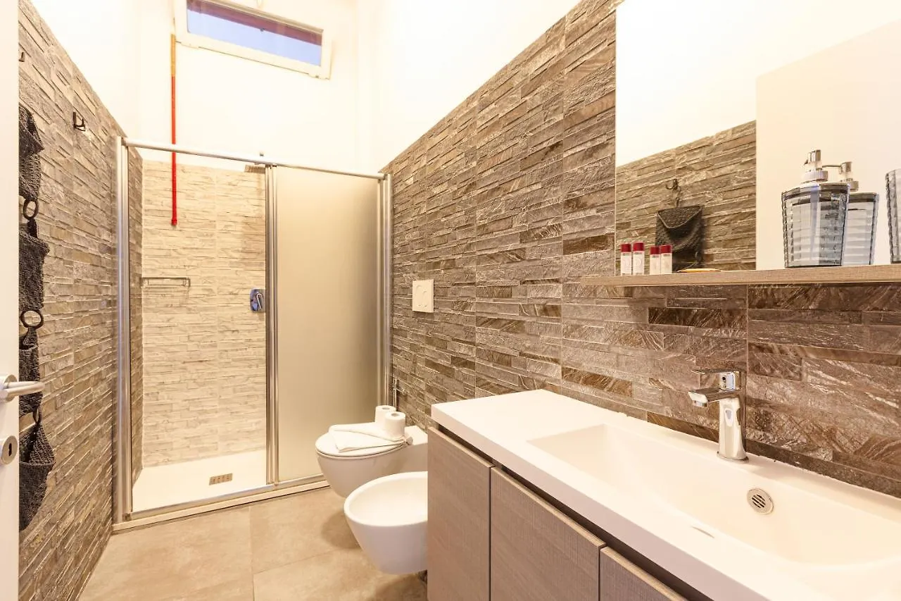 Cosy Apt Nearby Piazza Insubria! Book Now! Milan